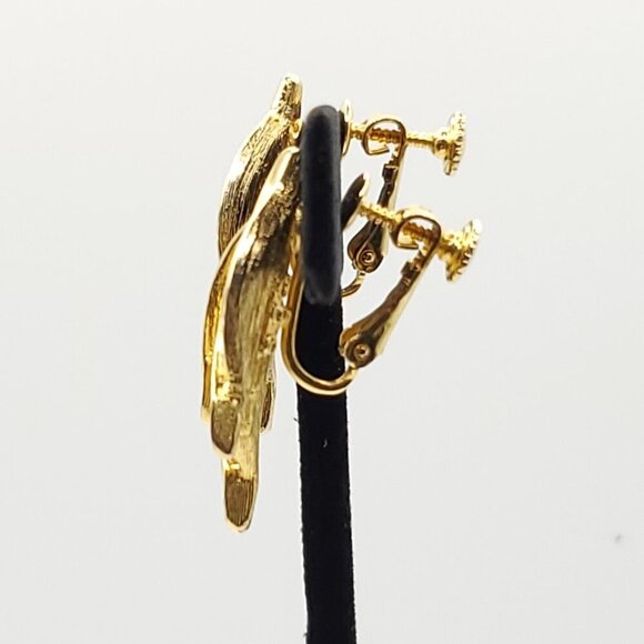 DG Dolce Gabbana Leaf Earrings Cream Off White Goldtone Screw Back 1 1/4" - Picture 2 of 5